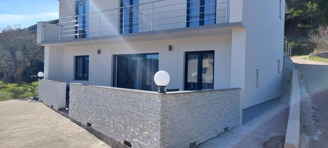 Holiday Apartments Cecilija Supetarska Draga Exterior foto