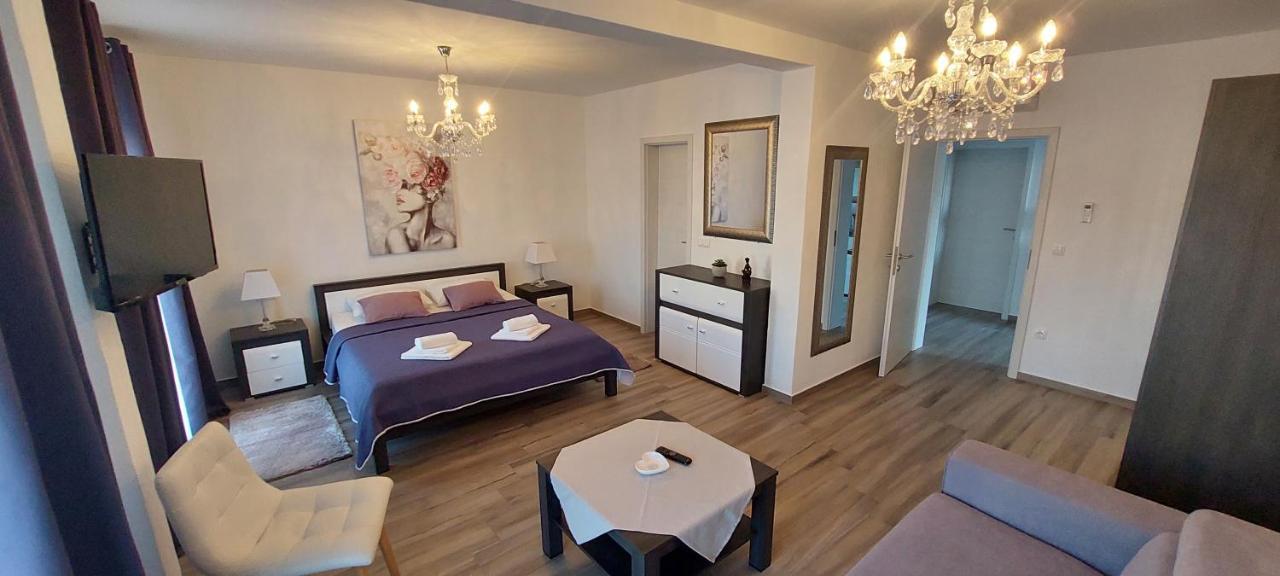 Holiday Apartments Cecilija Supetarska Draga Exterior foto